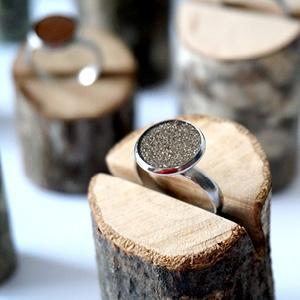 Bague or paillette