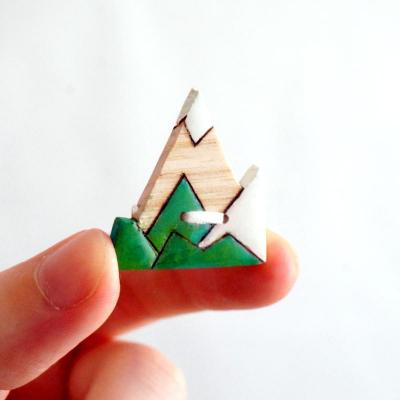 Broche mini montagne dos