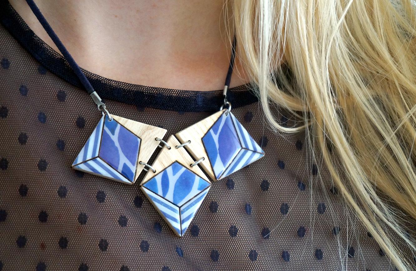 Collier 3 losanges bleu violet gris 4