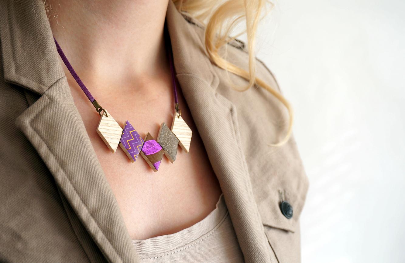 Collier 5 losanges violet 1