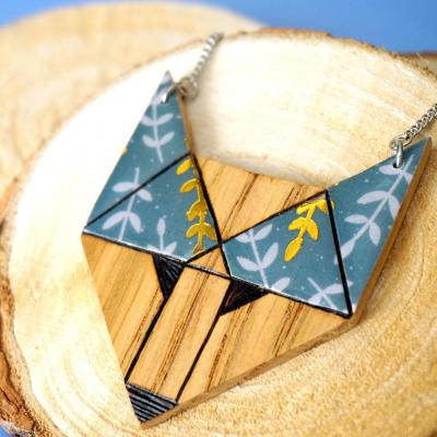 Collier loup bleu gris or1