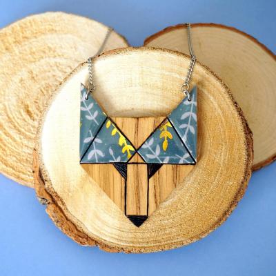 Collier loup bleu gris or4