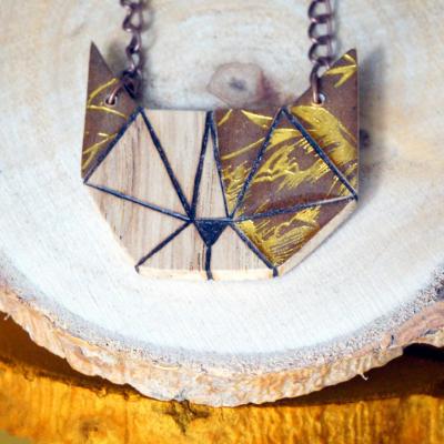 Collier mini chat fleurs dore es