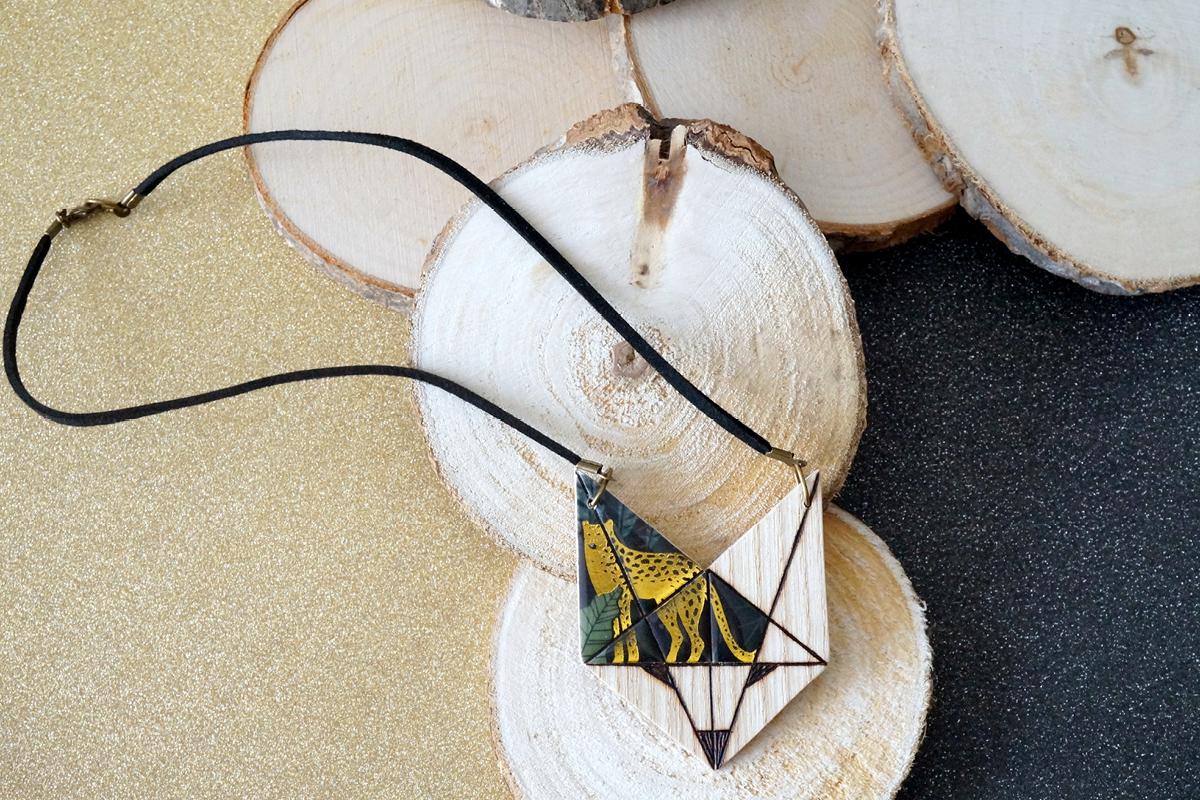 Collier renard vert noir panthe re or