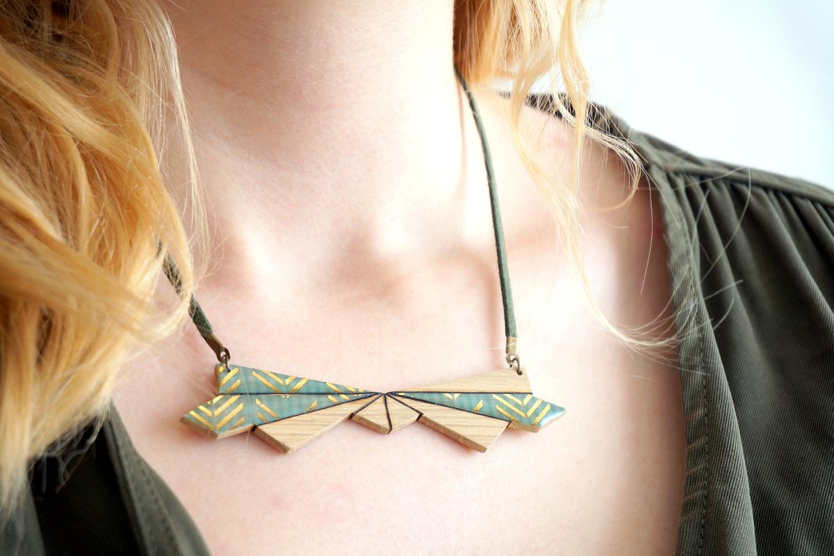 Collier vert or