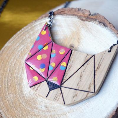 Sautoir chat rouge fushia pois multi