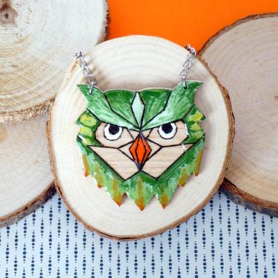 Sautoir hibou vert orange