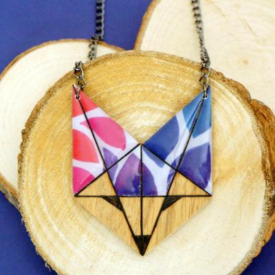 Sautoir renard bleu rose violet