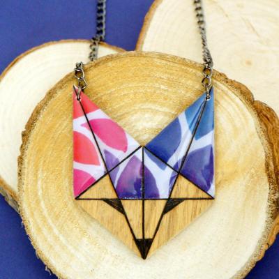 Sautoir renard bleu violet rose 1